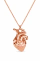 Naszyjnik anatomiczne ludzkie serce różowe złoto.png