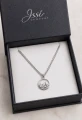 Srebrny naszyjnik GÓRY w pudełku Issi Jewelry – męski naszyjnik z górskim motywem, pomysł na prezent dla miłośnika outdooru.png