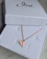 Naszyjnik PAPER PLANE w różowym złocie z zawieszką samolot origami – opakowanie ISSI.png