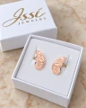 SKRZYDŁA MOTYLA kolczyki w różowym złocie 18K w pudełku ISSI JEWELRY.png